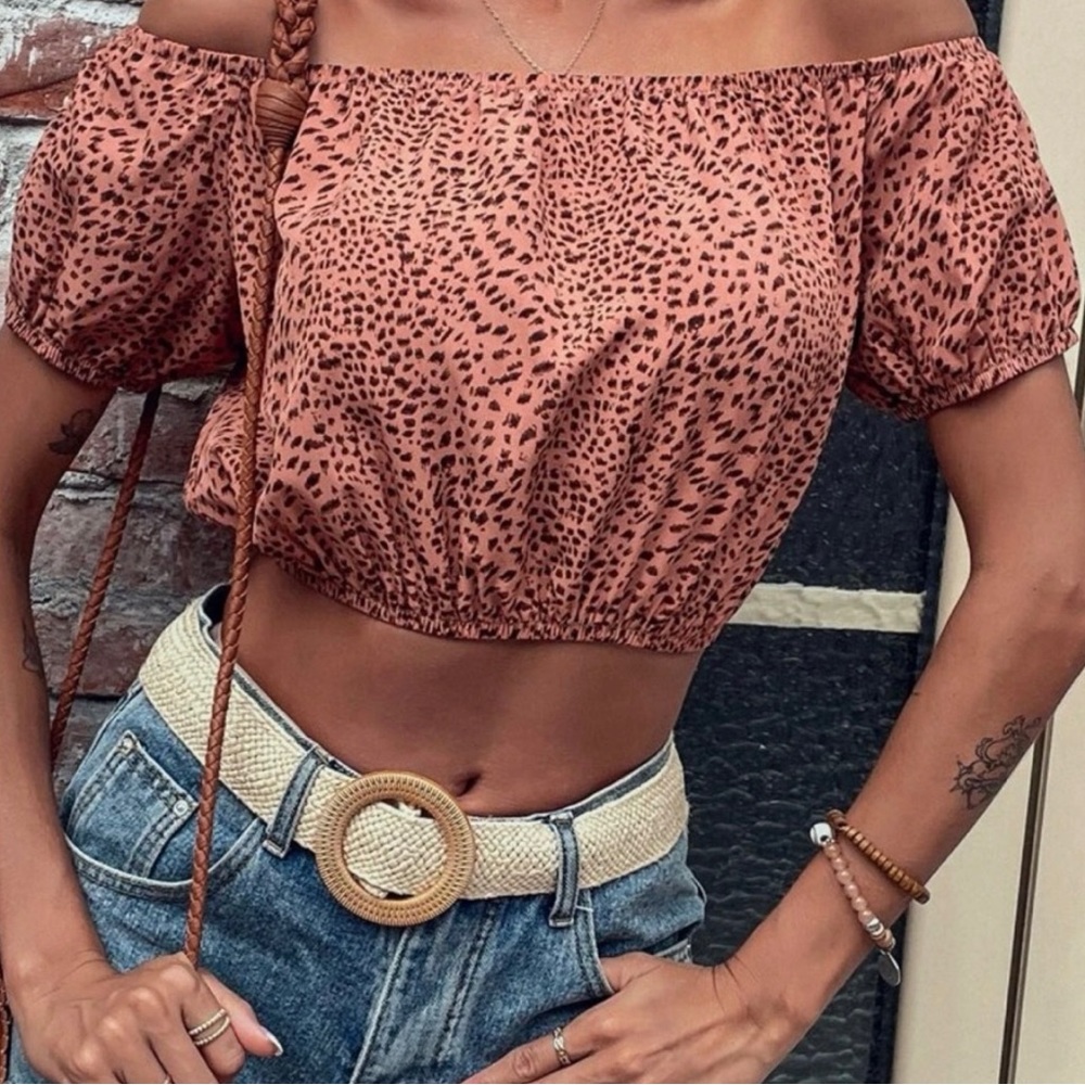 🐆NWOT Leopard Coral Pink Off The Shoulder Blouse